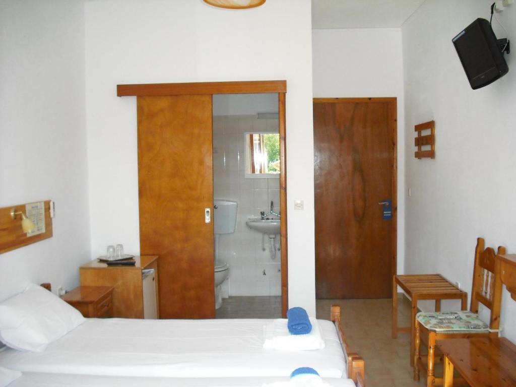 Anastasis Rental Rooms Skiathos Town Bilik gambar